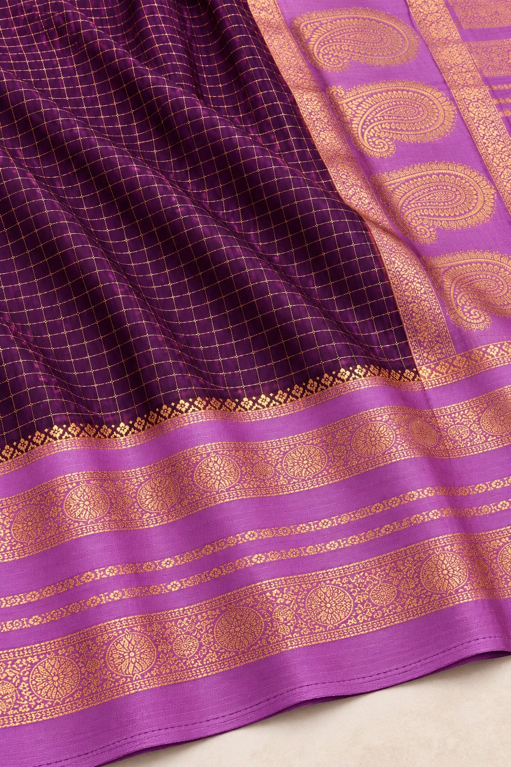 Deep Purple Checked Saree with Lavender Paisley Border – border and motif detail
