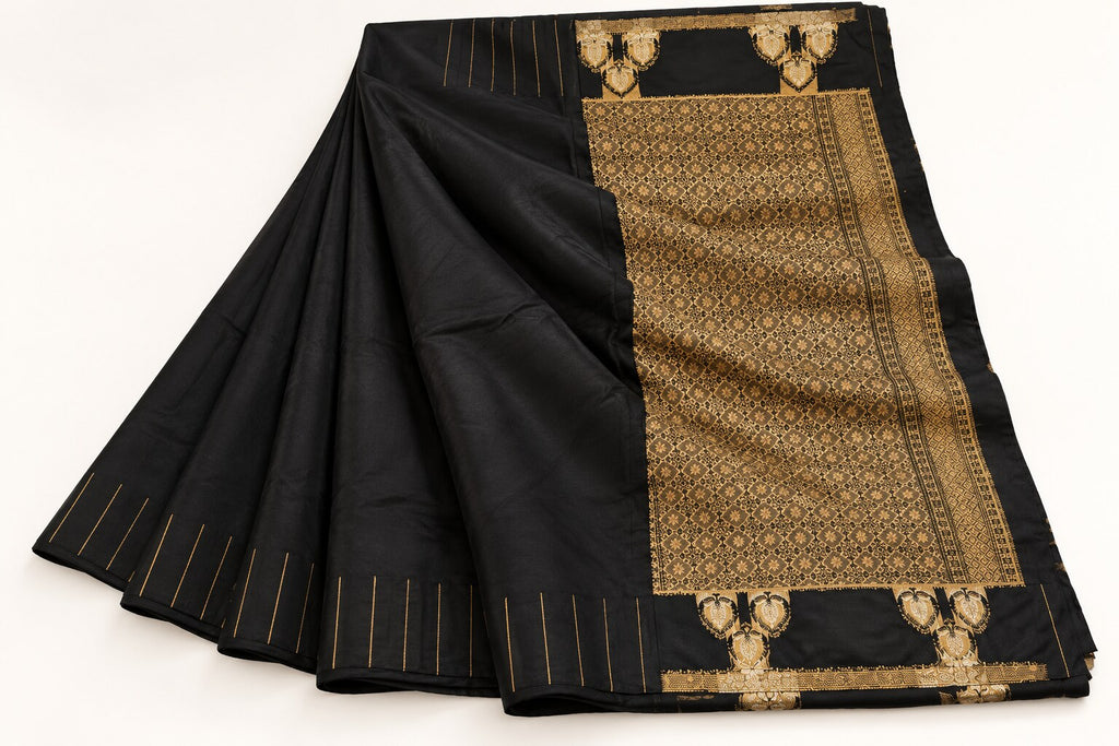 Black Saree with Antique Gold Zari Pallu – border and motif detail